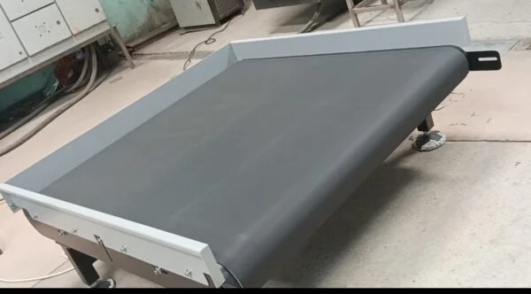Ramp and Flat Motorized Conveyors - Image 5